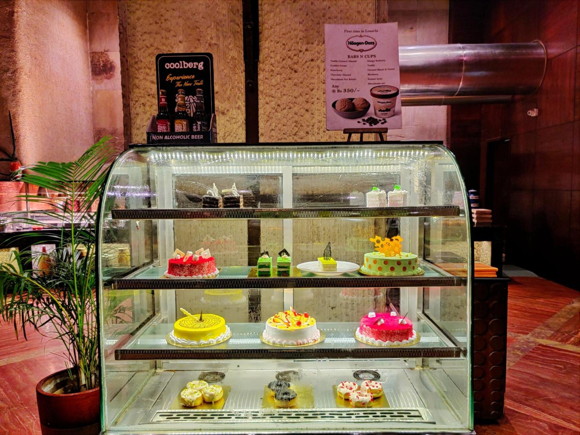 Fariyas Resort Лонавала Екстериор снимка